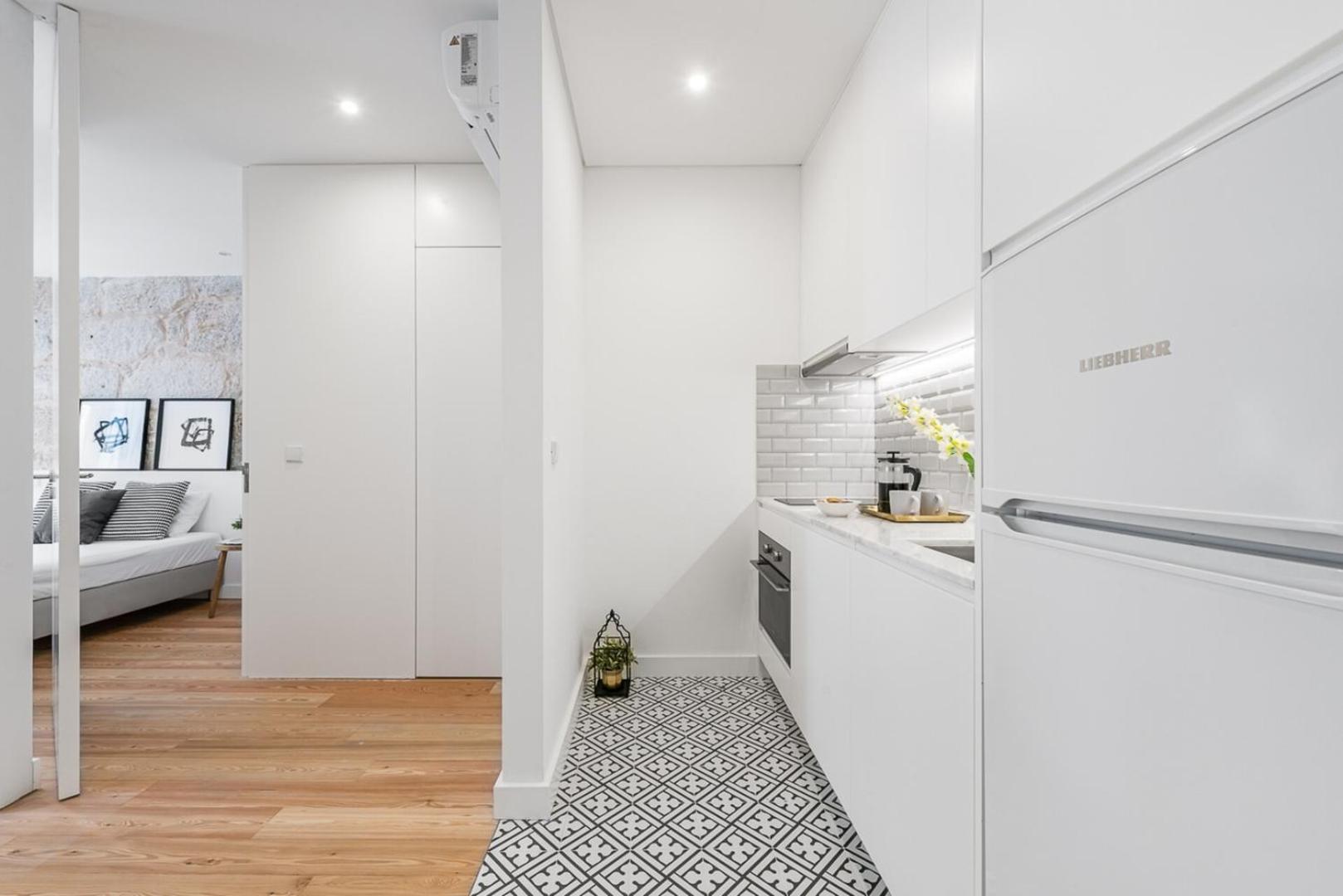 Modern Invicta By Upperground Apartment